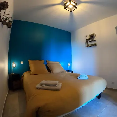 Le Clos Des Milans Bed & Breakfast