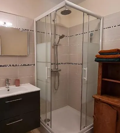 Le Clos Des Milans Bed & Breakfast Rapale